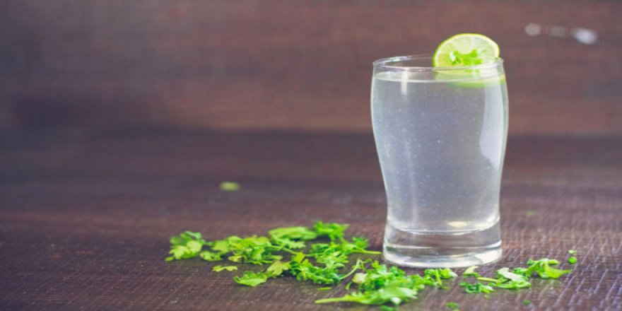 HER SABAH AÇ KARNINA İÇENE 1 AYDA 20 KİLOYA KADAR VERDİRİYOR