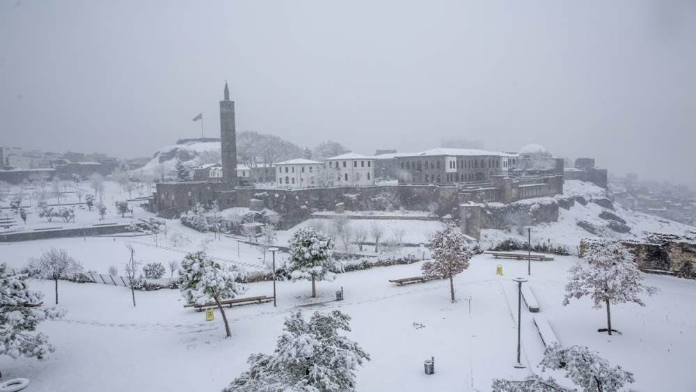 Diyarbakır'ın tarihi mekanlarında kar görüntüleri 1