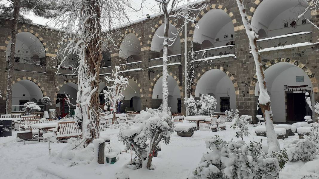 Diyarbakır’da kartpostallık kar manzaraları 1