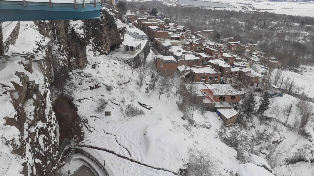 Diyarbakır’da kartpostallık kar manzaraları 10