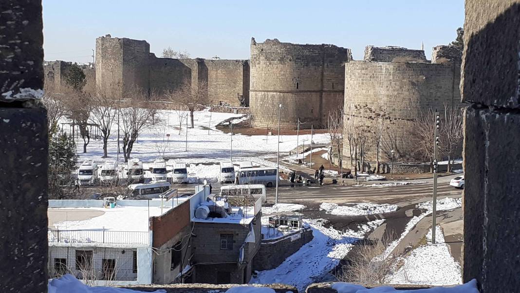 Diyarbakır’da kartpostallık kar manzaraları 37