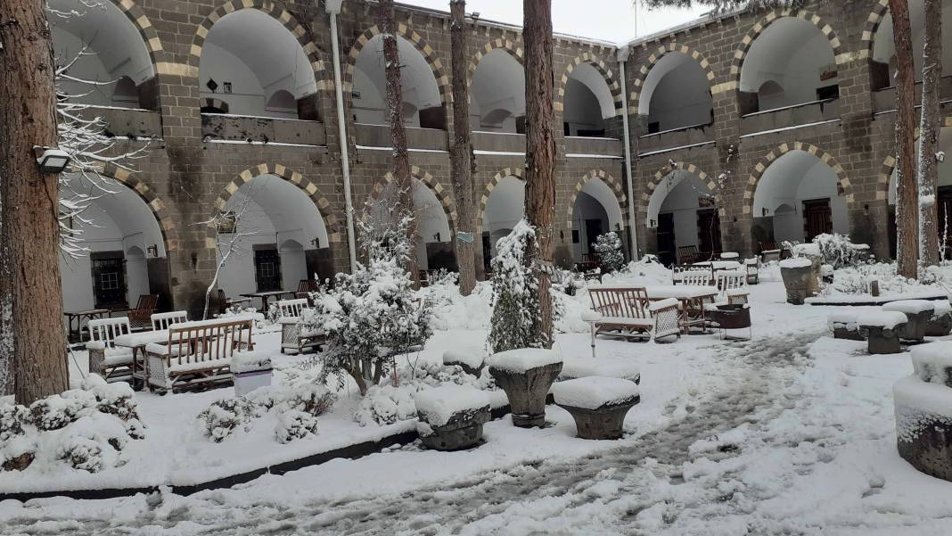 Diyarbakır’da kartpostallık kar manzaraları 45