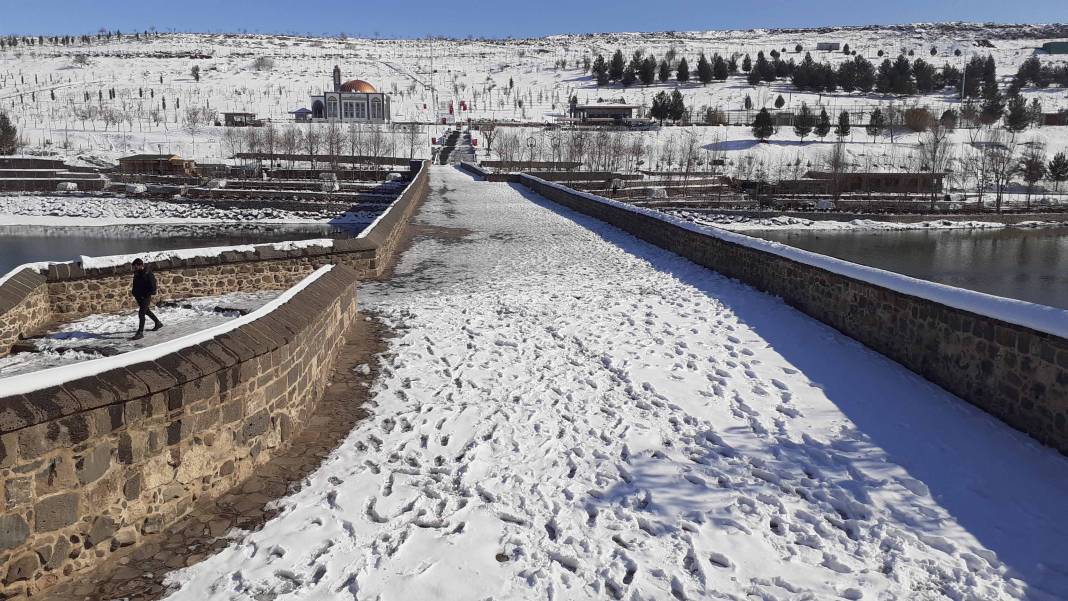 Diyarbakır’da kartpostallık kar manzaraları 52