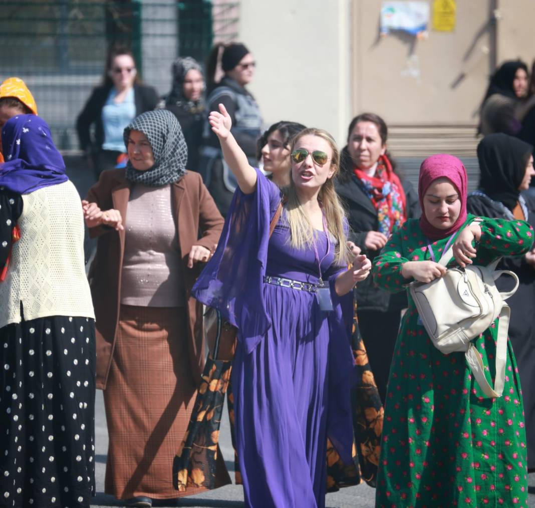 Diyarbakır mitingi ve kadın portreleri 4