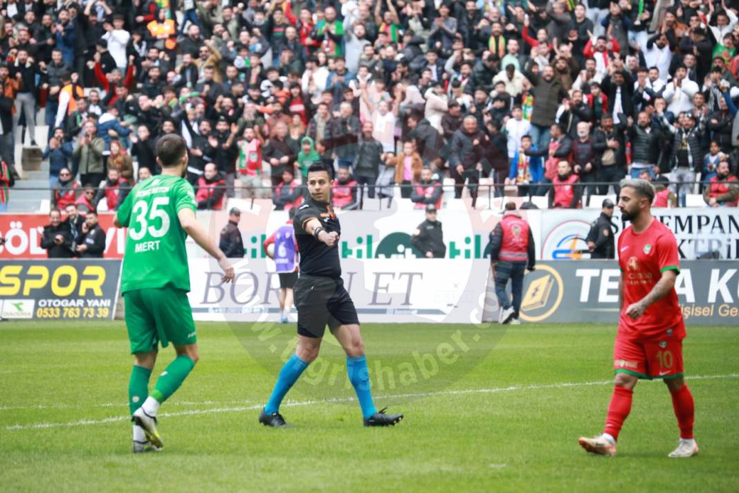 Amedspor, liderliğini sürdürdü 5