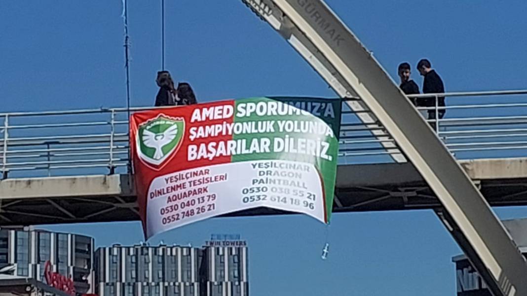 Diyarbakır, yeşil-kırmızı bayraklarla donatıldı 1