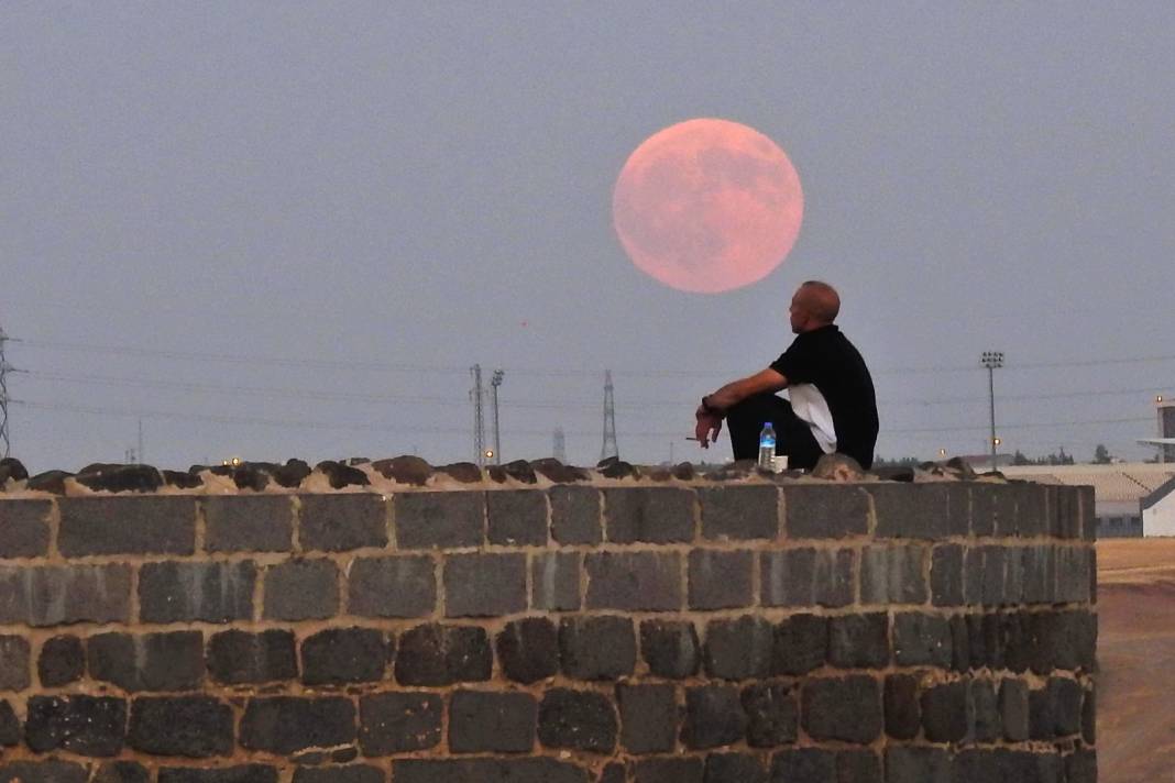 Diyarbakır’da “Kanlı Ay” gece Sur’a çıkarttı 3