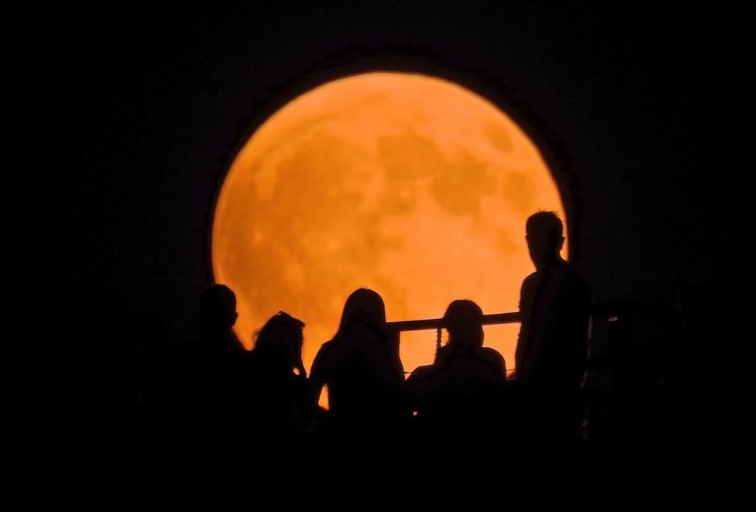 Diyarbakır’da “Kanlı Ay” gece Sur’a çıkarttı 5