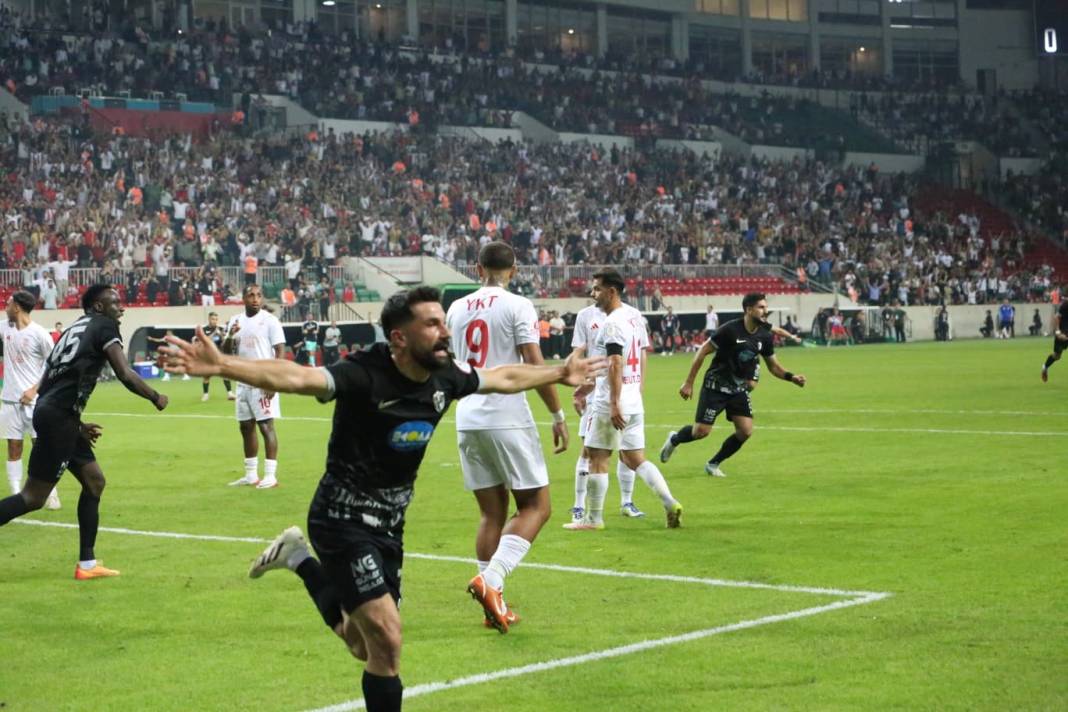 Diyarbakır’da zafer gecesi: Fotoğraflarla Amedspor-Pendikspor maçı 1