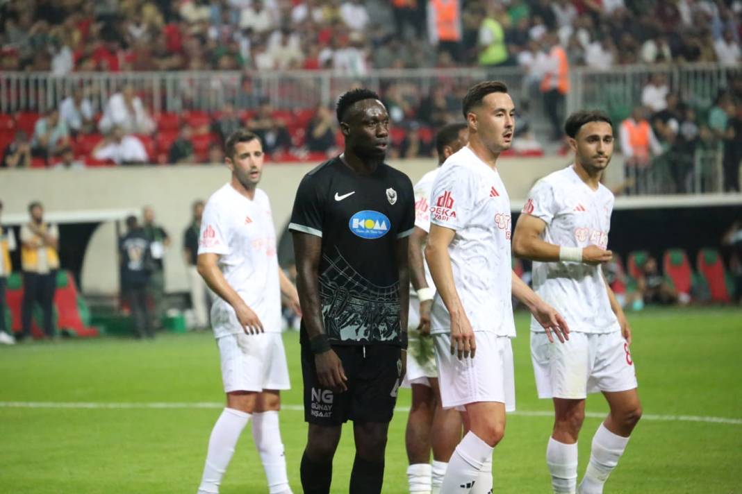 Diyarbakır’da zafer gecesi: Fotoğraflarla Amedspor-Pendikspor maçı 14