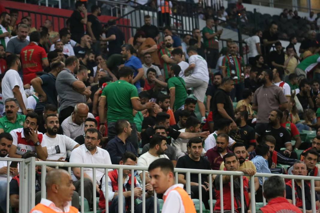 Diyarbakır’da zafer gecesi: Fotoğraflarla Amedspor-Pendikspor maçı 18