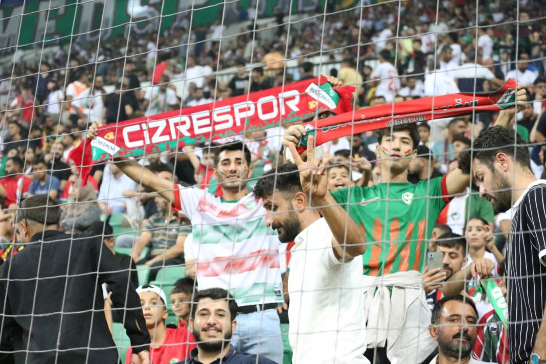 Diyarbakır’da zafer gecesi: Fotoğraflarla Amedspor-Pendikspor maçı 20