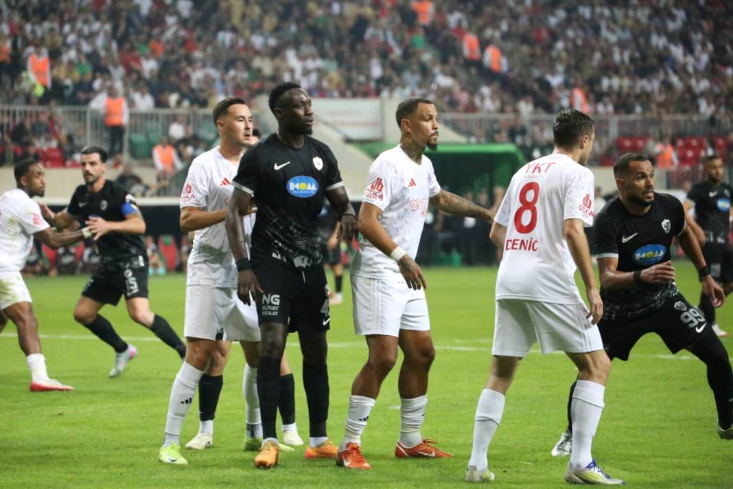 Diyarbakır’da zafer gecesi: Fotoğraflarla Amedspor-Pendikspor maçı 3