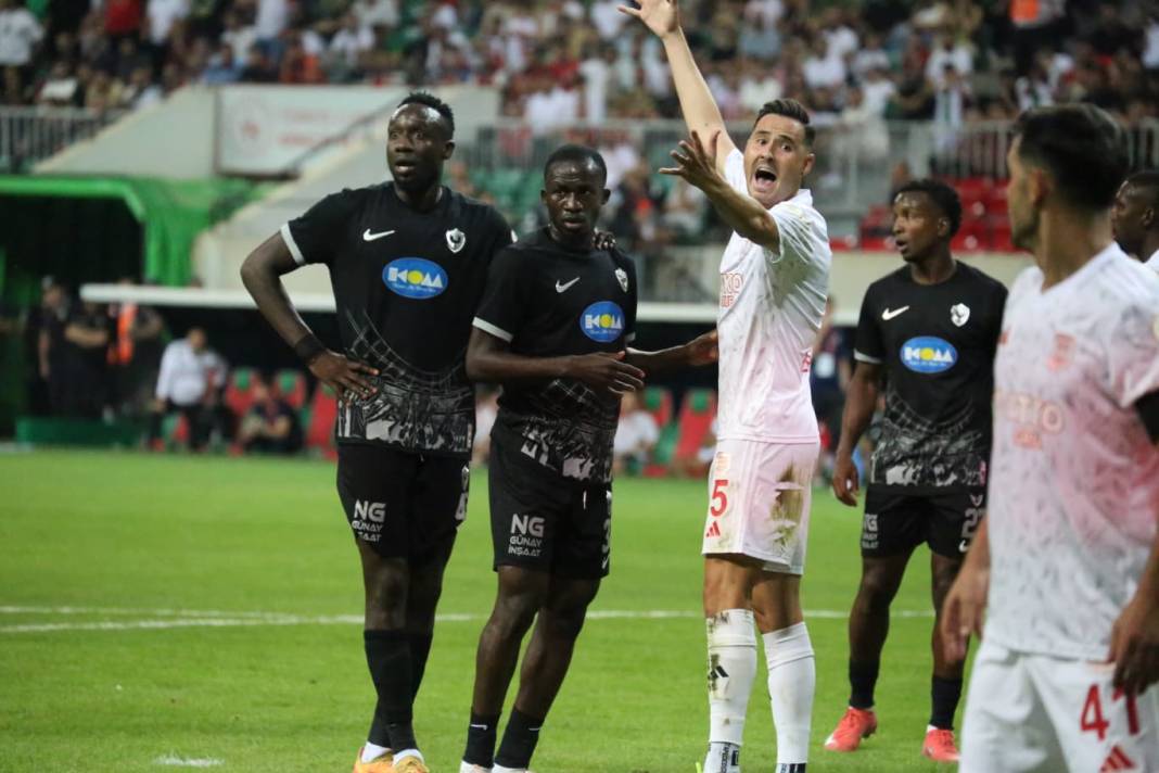 Diyarbakır’da zafer gecesi: Fotoğraflarla Amedspor-Pendikspor maçı 7