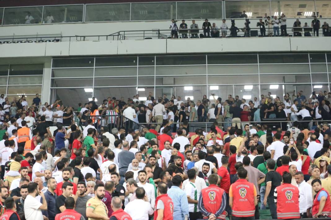 Diyarbakır’da zafer gecesi: Fotoğraflarla Amedspor-Pendikspor maçı 8