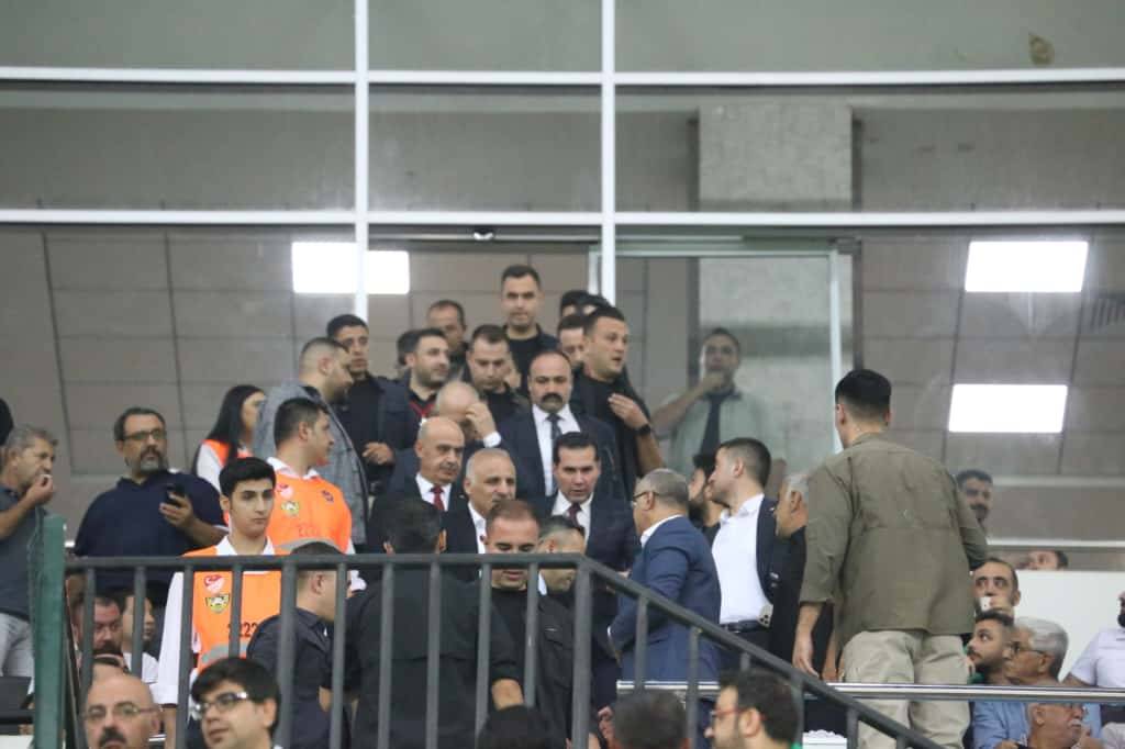 Amedspor-Sarıyer maçından renkli kareler 11