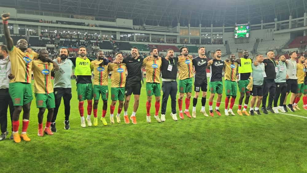 Amedspor-Sarıyer maçından renkli kareler 19