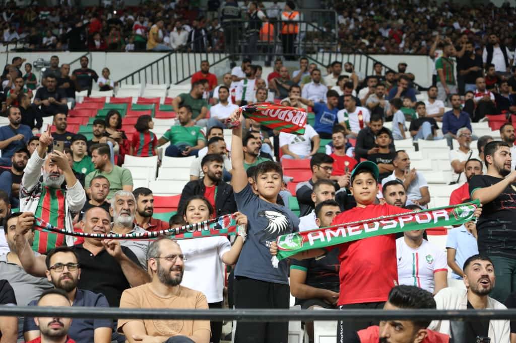 Amedspor-Sarıyer maçından renkli kareler 20