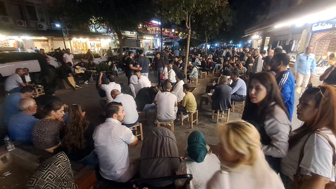 Sur’da gündüz-gece esnafın yüzünü güldüren kalabalık 2