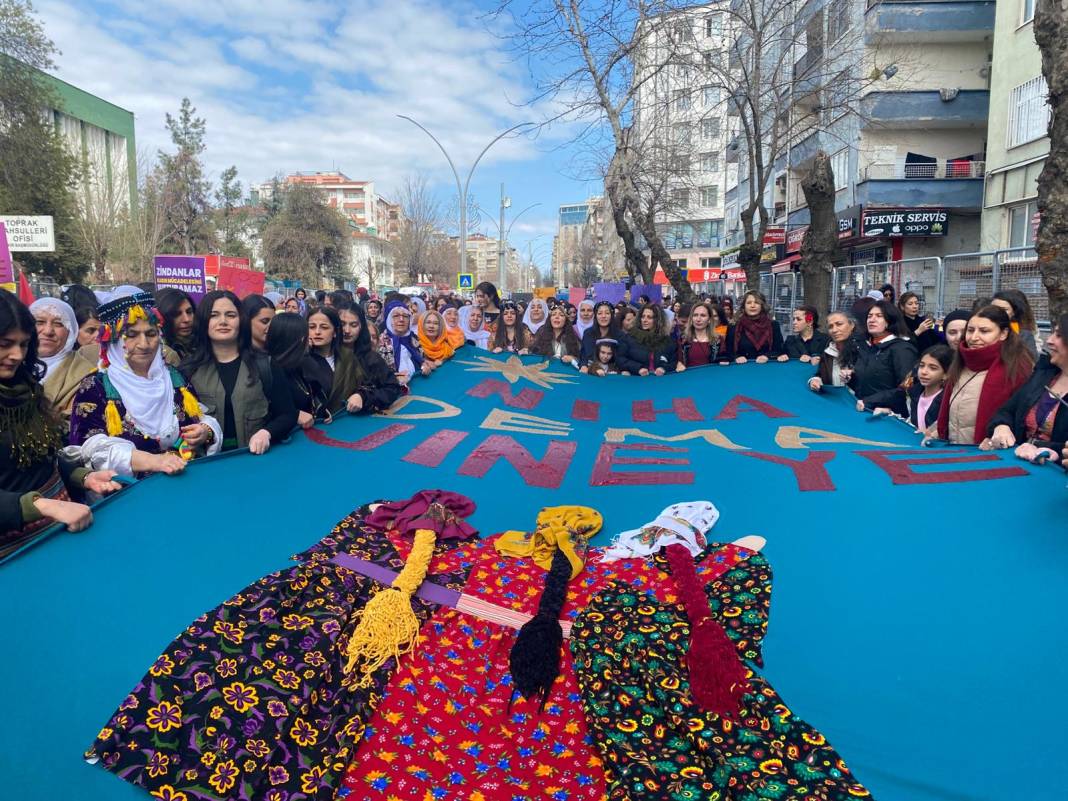 Diyarbakır’da 8 Mart coşkuyla kutlandı 16