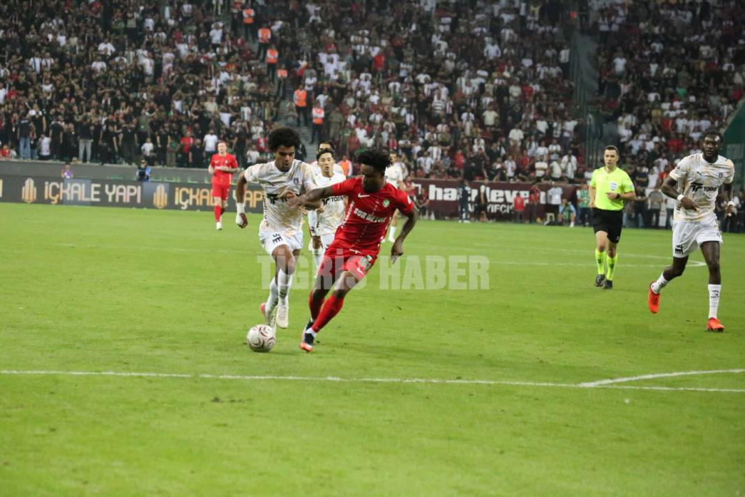 Amedspor ilk yarıyı 1-0 önde kapattı 9