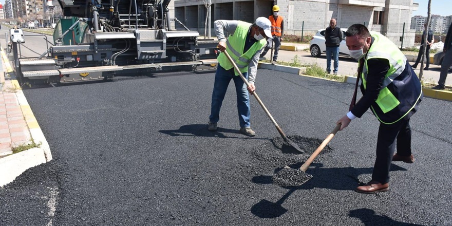 Bağlar Belediyesi asfalt sezonunu açtı