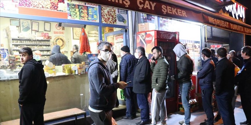 10 Nisan gecesi sokağa çıkanlar en çok hangi ürünleri aldı?