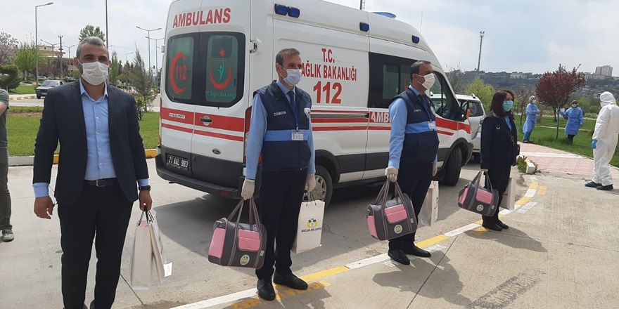 Beyoğlu'dan koronavirüsü yenen çocuklara hediye