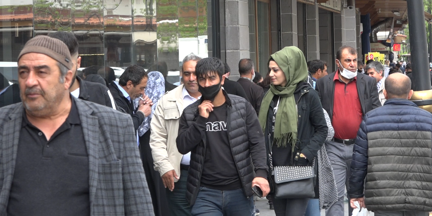 VİDEO-Diyarbakır’da yasak bitti çarşı pazar hareketlendi