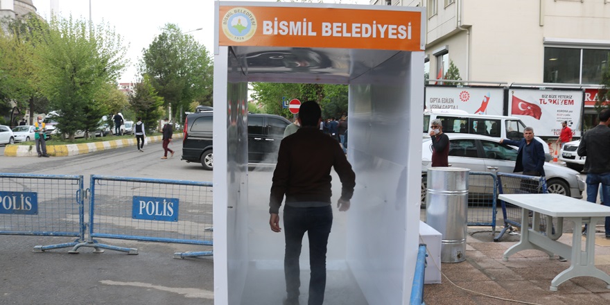Bismil'de yaya dezenfeksiyon tüneli kuruldu