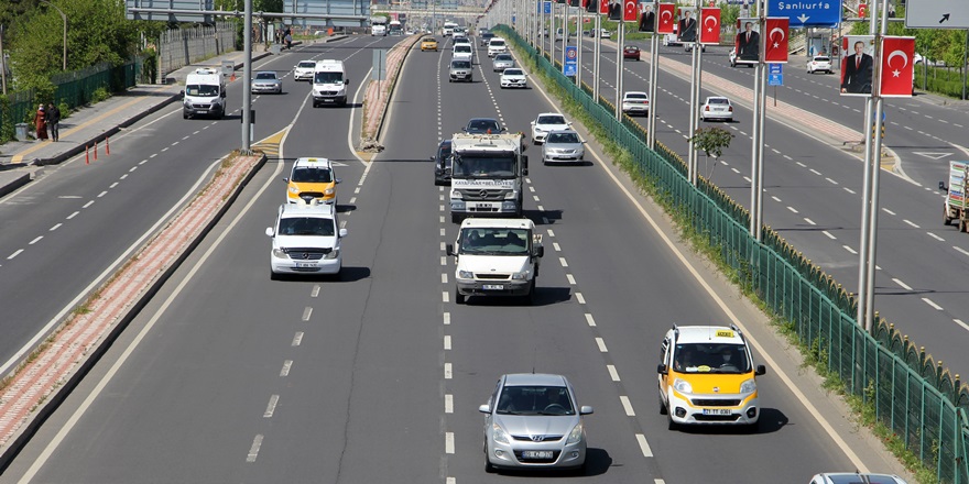 VİDEO - Kısıtlama sonrası vatandaşlar sokağa akın etti