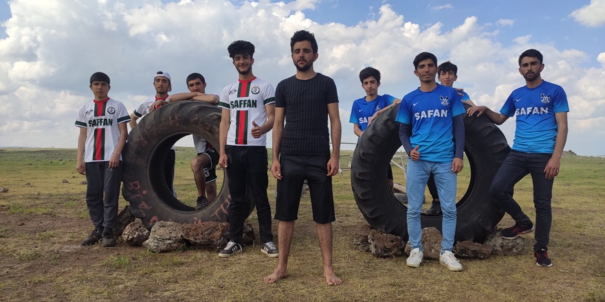 Gençler gerçek Survivor’u aratmadı