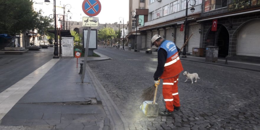 Büyükşehir Belediyesi temizlik çalışmalarını sürdürüyor