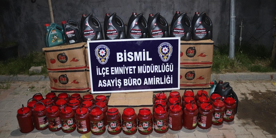 Çaldıkları eşyalarla yakalandılar