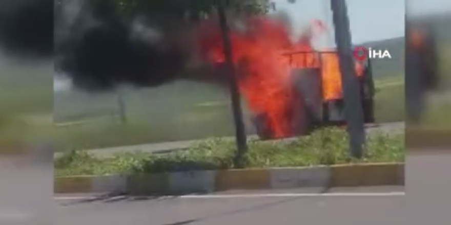 Seyir halindeki kamyonet yandı