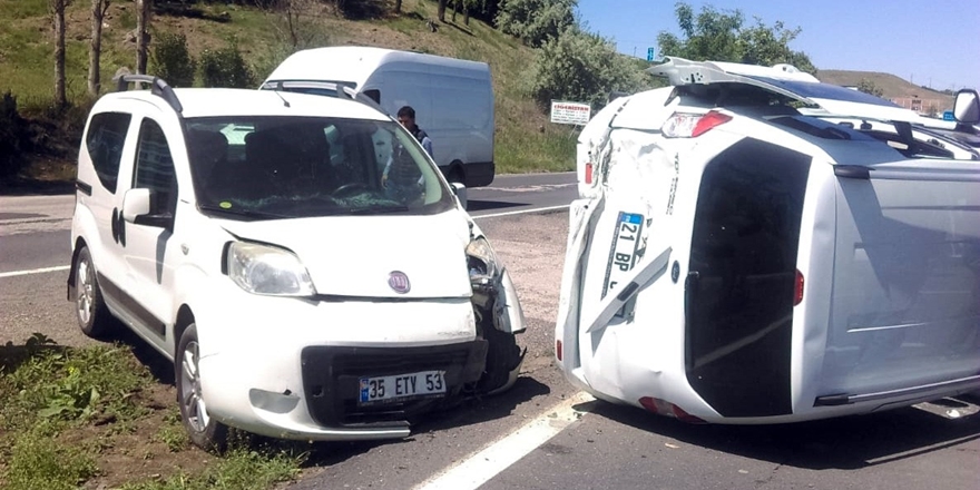 Diyarbakır'da trafik kazası: 2 yaralı
