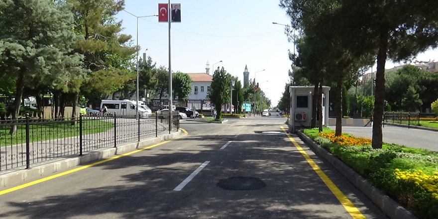 Diyarbakır’da 4 yılı aşkındır kapalı olan cadde trafiğe açıldı