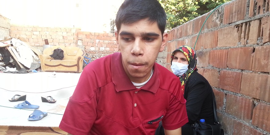 Ferhat’ın isteğine kulak verin: Bana akülü araba alın