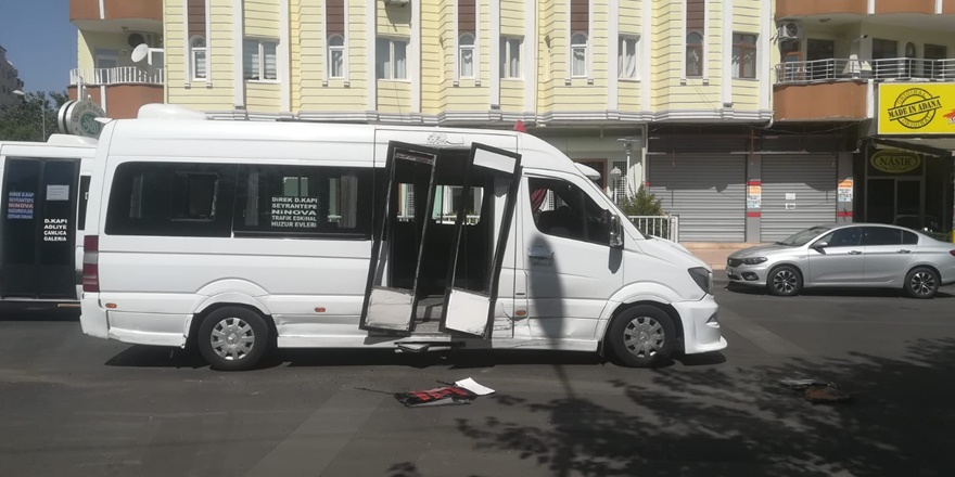 Minibüste ayakta yolcu bulunmaması olası kazayı önledi
