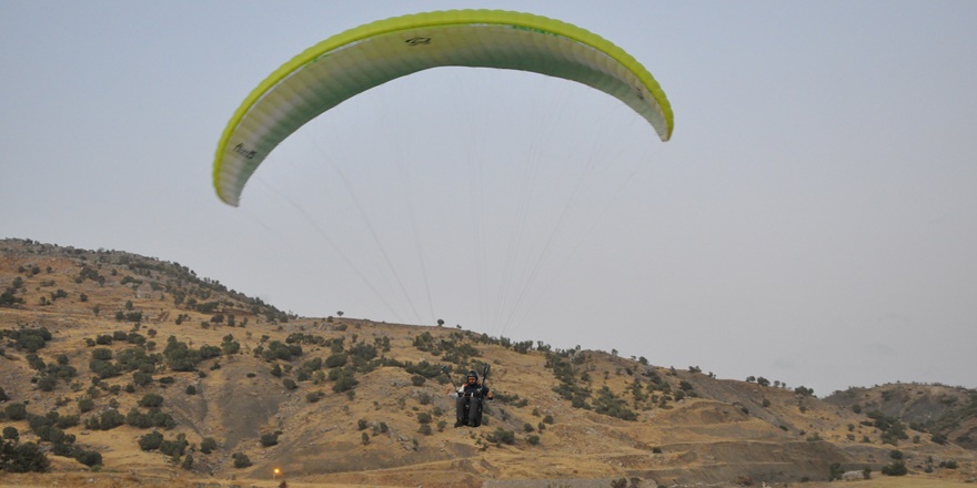 Şırnak’ta Türkiye Yamaç Paraşütü Hedef Şampiyonası Finali