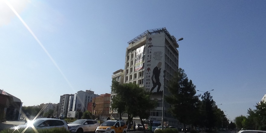 Eski orduevinde yıkım çalışmaları başladı