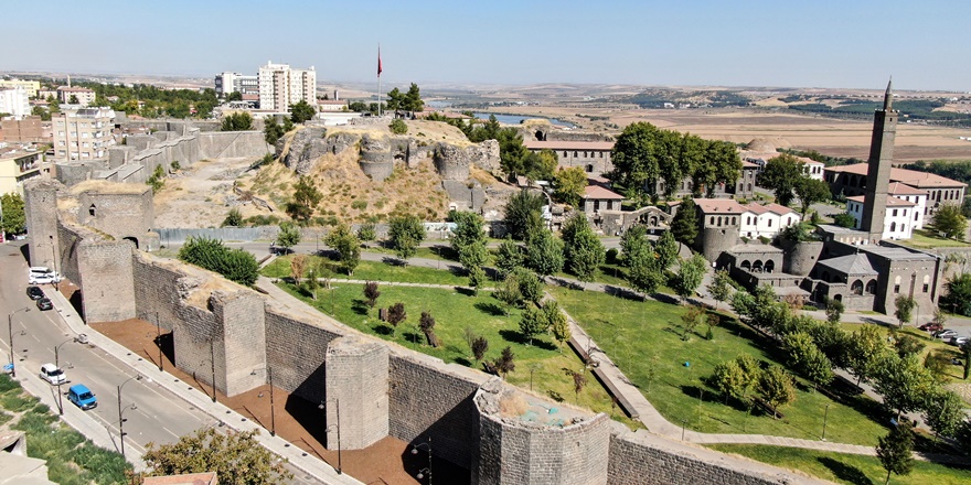 Diyarbakır’da yerleşik tarihe ışık tutan kazılar devam edecek