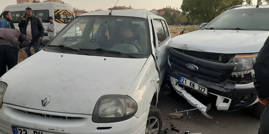 Diyarbakır’da trafik kazası: 4 yaralı