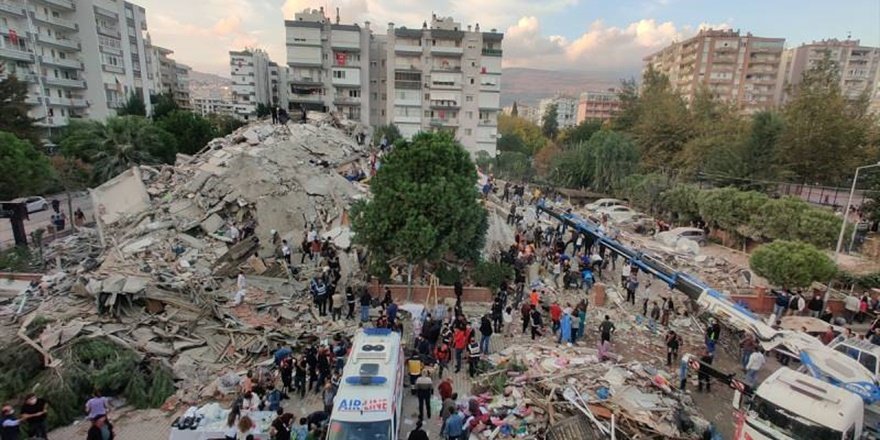 İzmir’de yıkılan binalara ilişkin soruşturmada 7 kişi tutuklandı