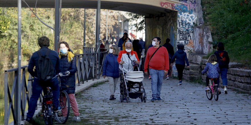 İtalya’da son 24 saatte 32 bin 616 yeni vaka