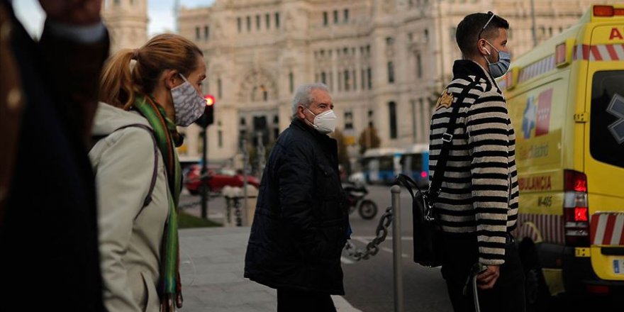 Kovid-19 tespit edilen kişi sayısı 55 milyon 943 bini geçti