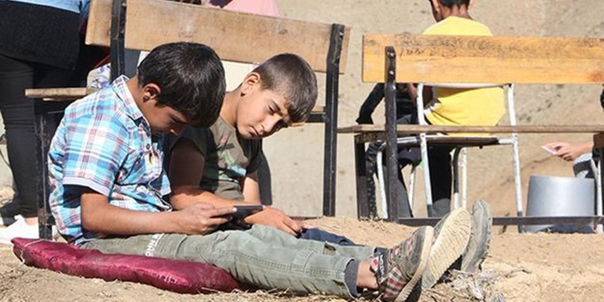 'Diyarbakır’da 200 bin öğrenci EBA’ya giremedi'