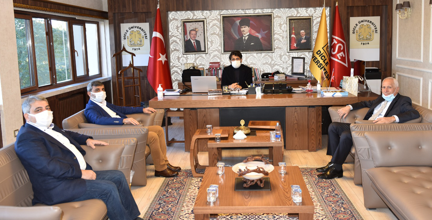 İş insanı Özkılıç: D.Ü bilimsel araştırmaların merkezi olmalı