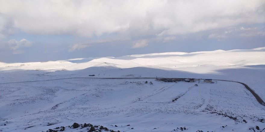 Karacadağ beyaza büründü