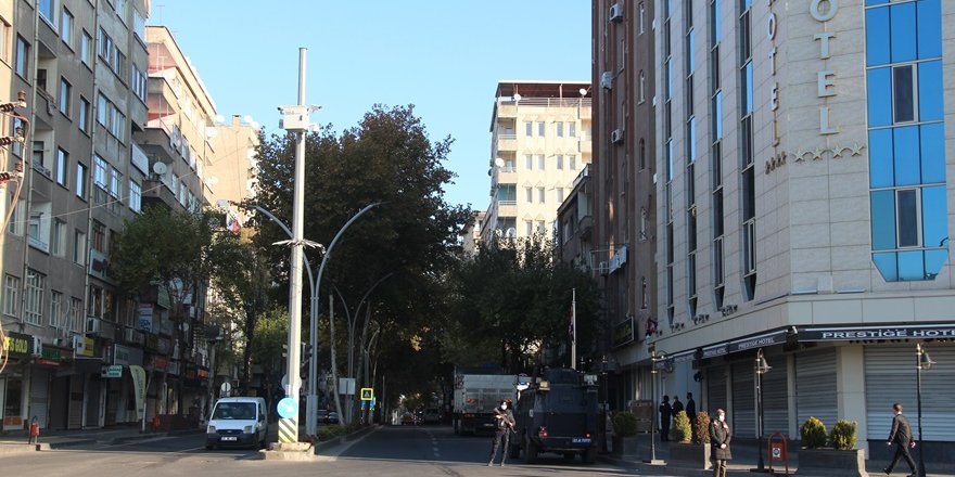 Diyarbakır’da yasağın ikinci günü